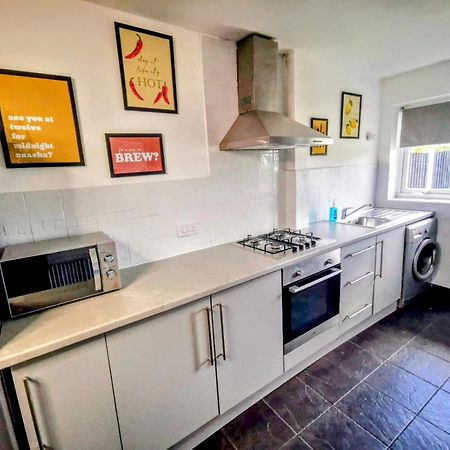 No 7 - Bright, Spacious 3 Bed Home With Parking & Wifi ฮายตัน ภายนอก รูปภาพ