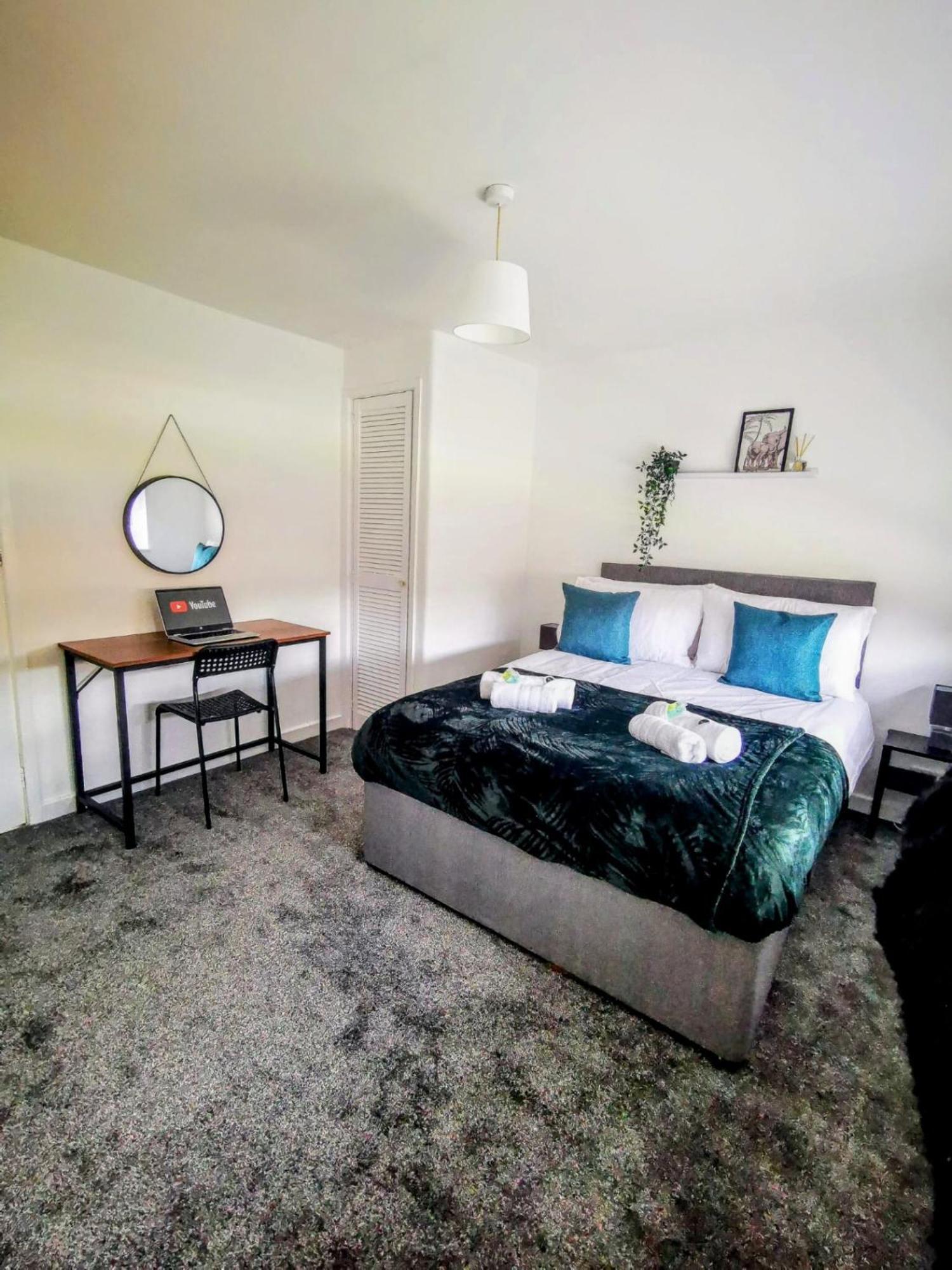 No 7 - Bright, Spacious 3 Bed Home With Parking & Wifi ฮายตัน ภายนอก รูปภาพ