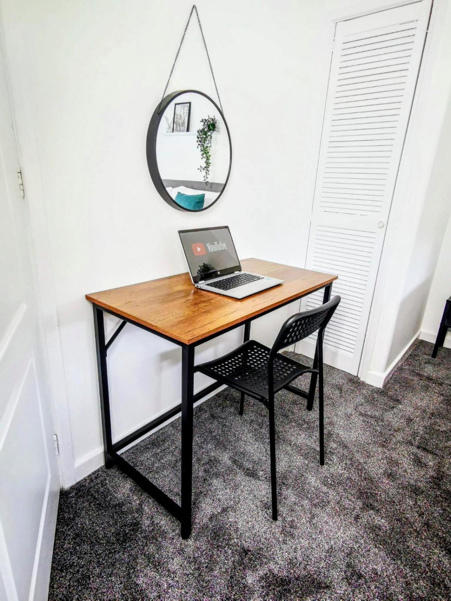 No 7 - Bright, Spacious 3 Bed Home With Parking & Wifi ฮายตัน ภายนอก รูปภาพ